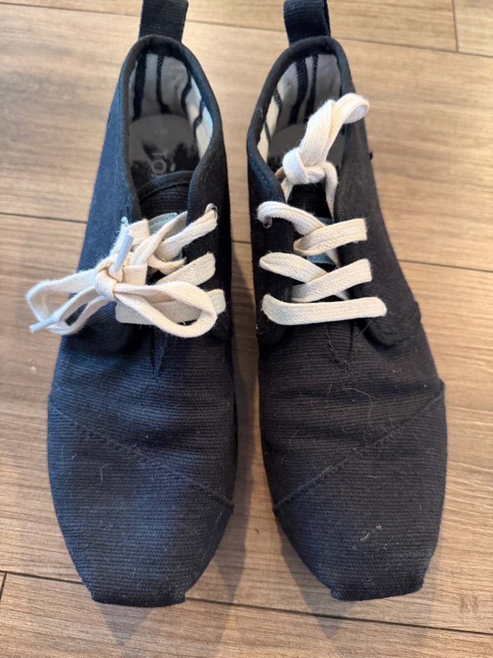 Toms Black Canvas Sneakers with White Laces